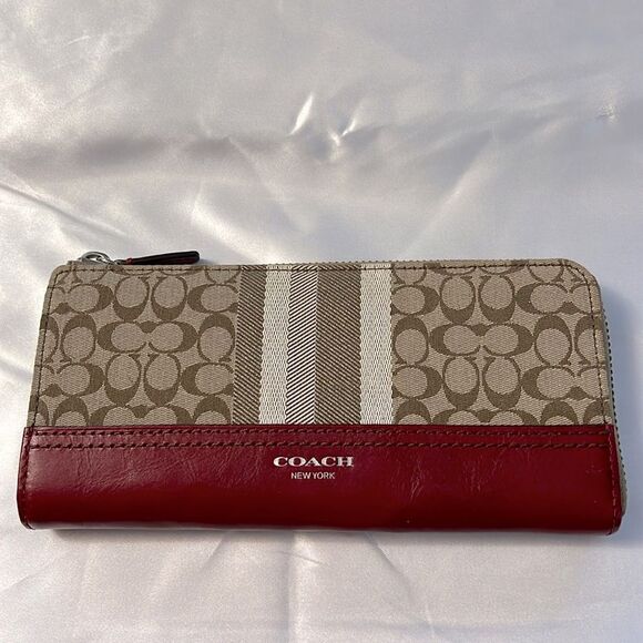 Coach Legacy Signature Stripe Accordion Zip Style 48032 Khaki Black Cherry - Picture 1 of 16